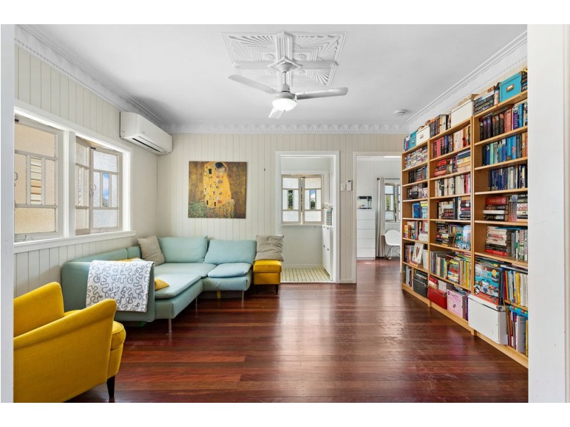 16 Coronation Street, Bardon QLD 4065