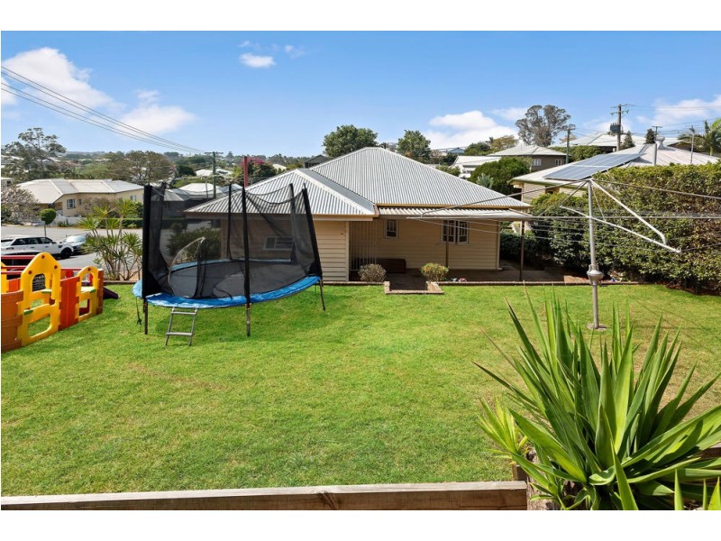 16 Coronation Street, Bardon QLD 4065
