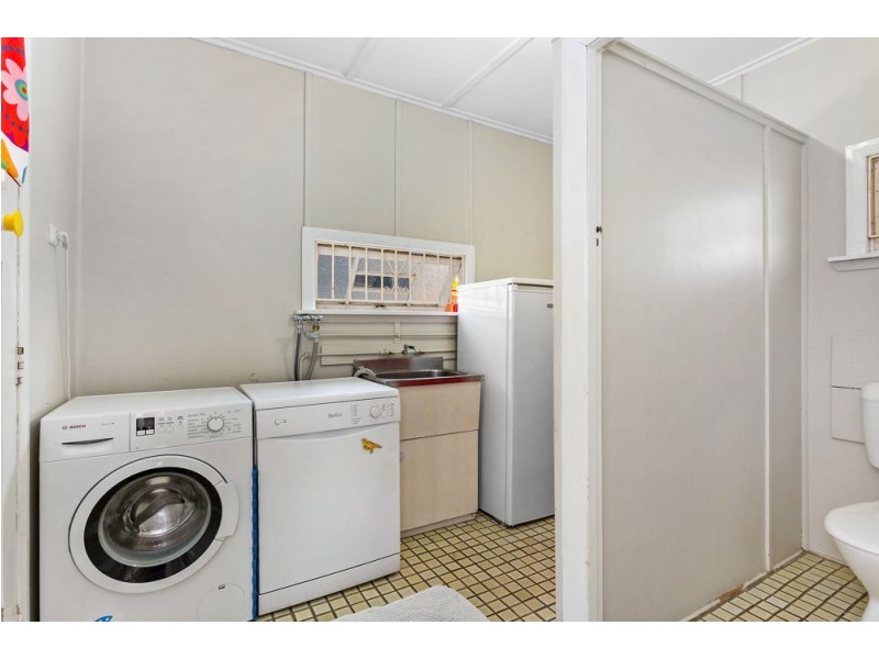 16 Coronation Street, Bardon QLD 4065