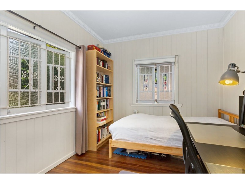 16 Coronation Street, Bardon QLD 4065