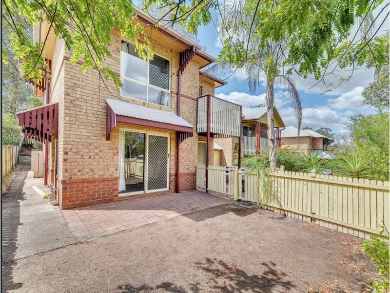 1/2 Beatrice Tallon Court, North Ipswich QLD 4305