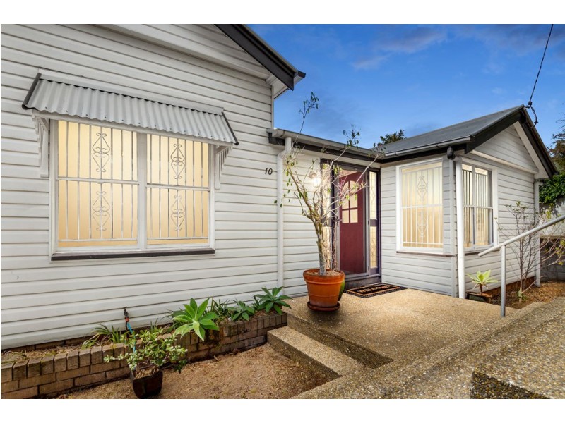 10 Ashgrove Crescent, Ashgrove QLD 4060