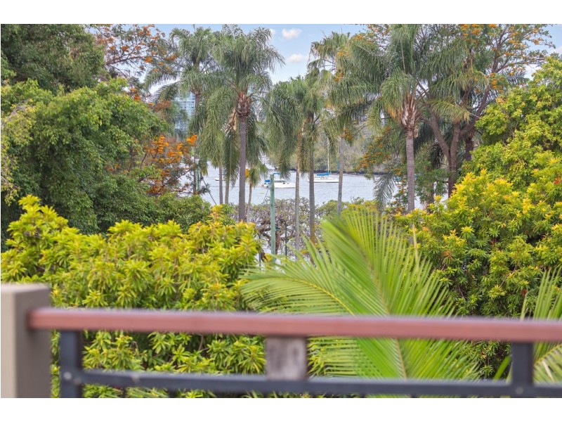 21/1 Newstead Avenue, Newstead QLD 4006