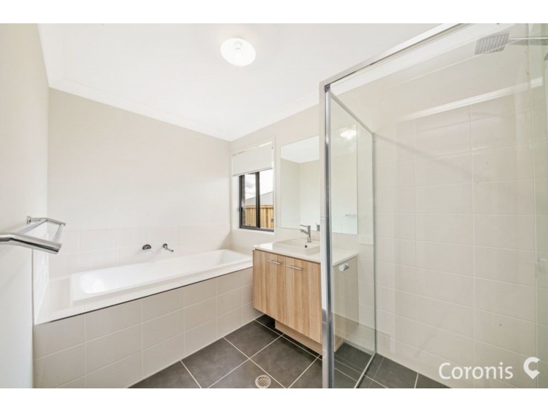 203 Canvey Rd, Upper Kedron QLD 4055