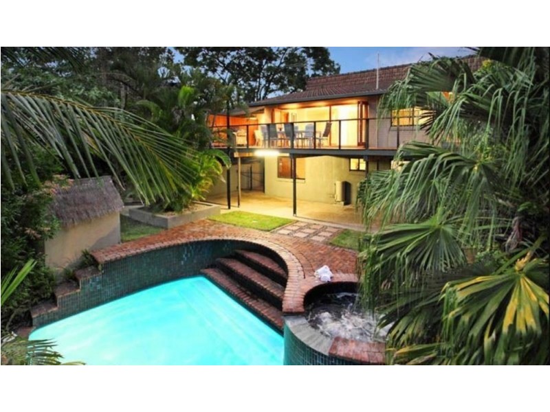 15 Morningview St, Chapel Hill QLD 4069