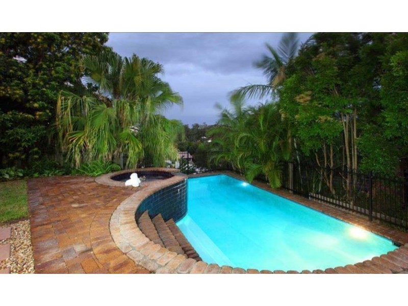15 Morningview St, Chapel Hill QLD 4069
