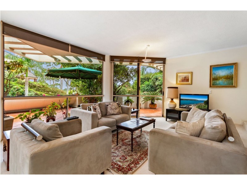 2/32 Tipuana Place, Bardon QLD 4065