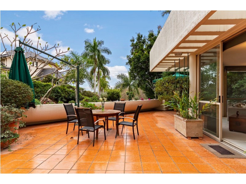 2/32 Tipuana Place, Bardon QLD 4065