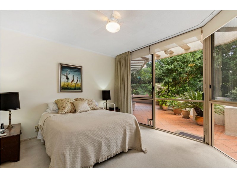 2/32 Tipuana Place, Bardon QLD 4065