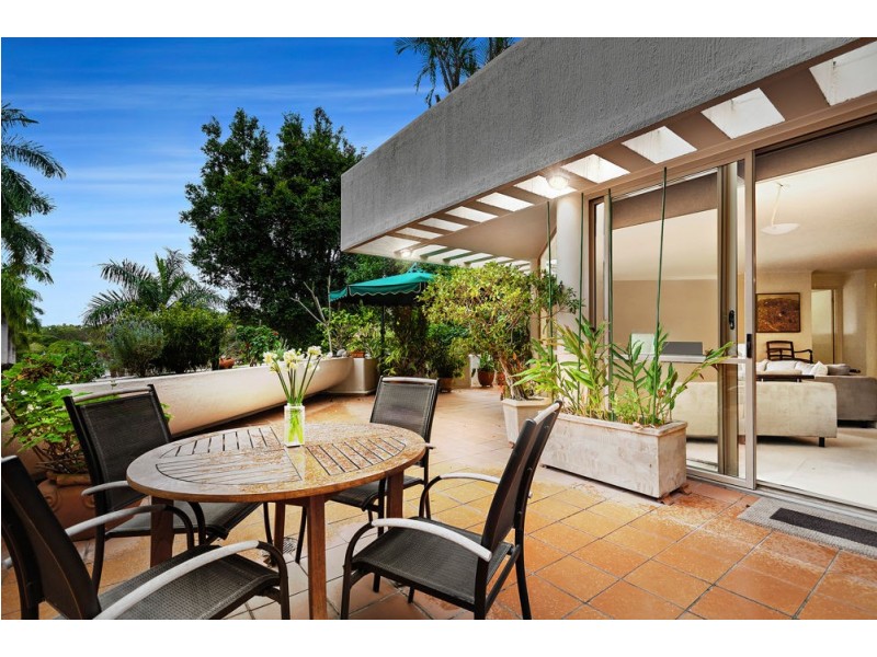 2/32 Tipuana Place, Bardon QLD 4065