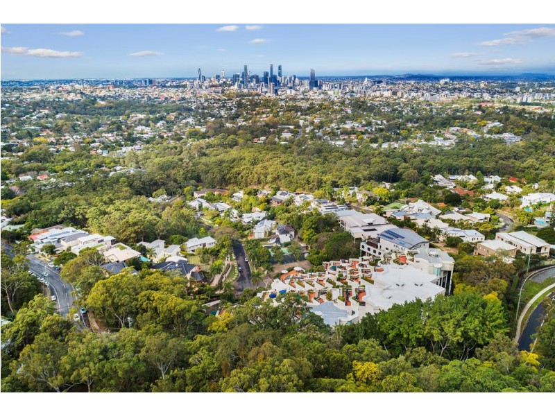 2/32 Tipuana Place, Bardon QLD 4065