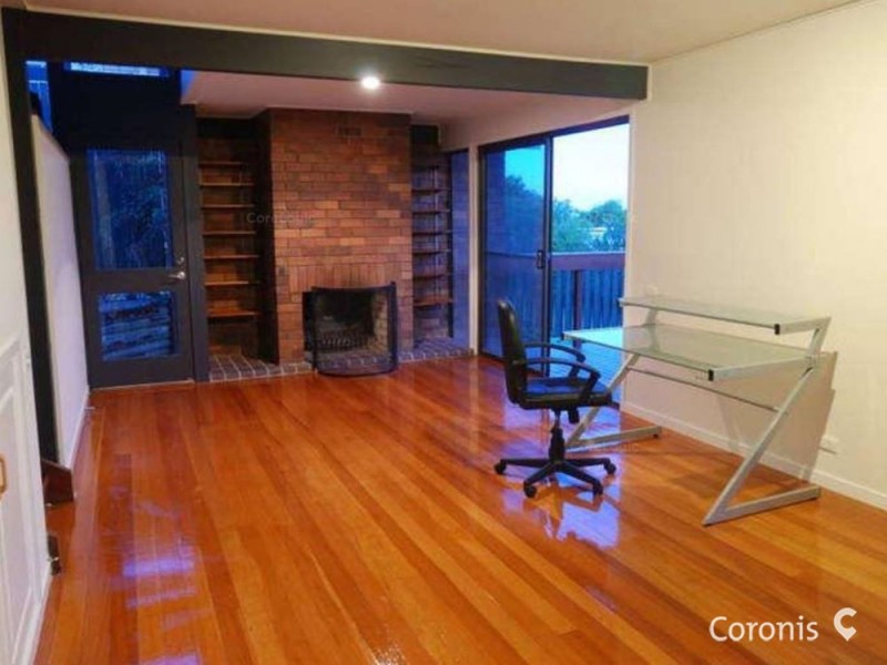 28 Struan Street, Chapel Hill QLD 4069