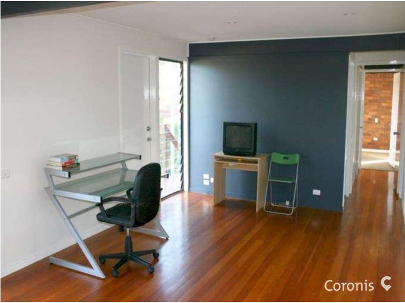 28 Struan Street, Chapel Hill QLD 4069