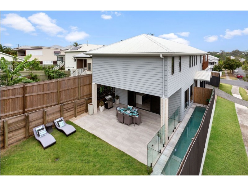 2 Chermside Street, Grange QLD 4051