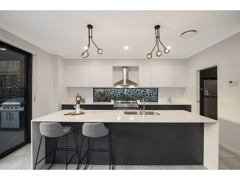 2 Chermside Street, Grange QLD 4051