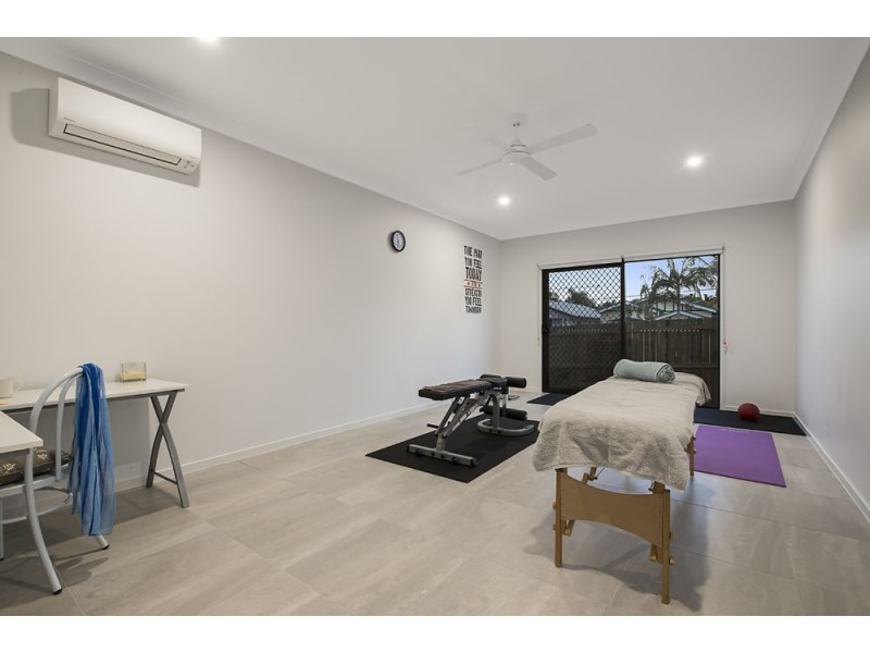 2 Chermside Street, Grange QLD 4051