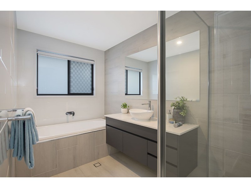 2 Chermside Street, Grange QLD 4051