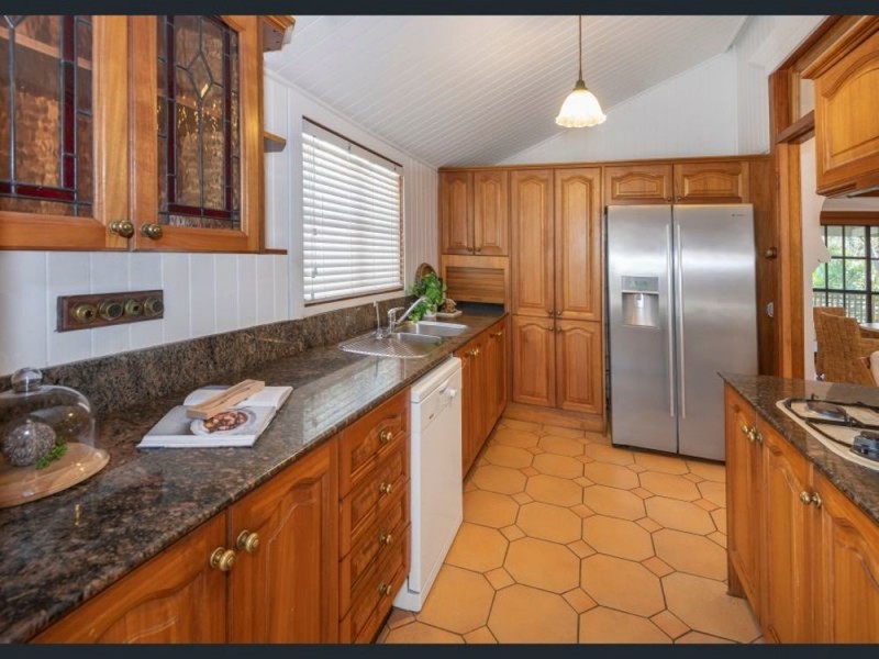 24 The Drive, Bardon QLD 4065