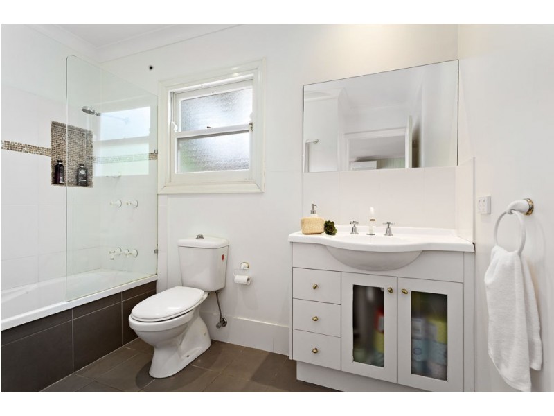 35 Crescent Road, Kelvin Grove QLD 4059