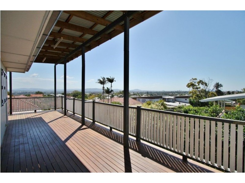 56 Bracken Street, Moorooka QLD 4105