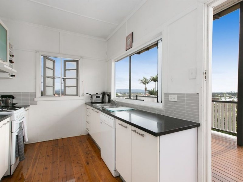 56 Bracken Street, Moorooka QLD 4105