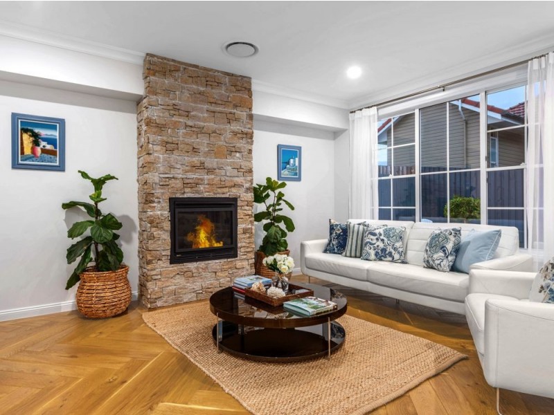 63 Sirius Street, Coorparoo QLD 4151