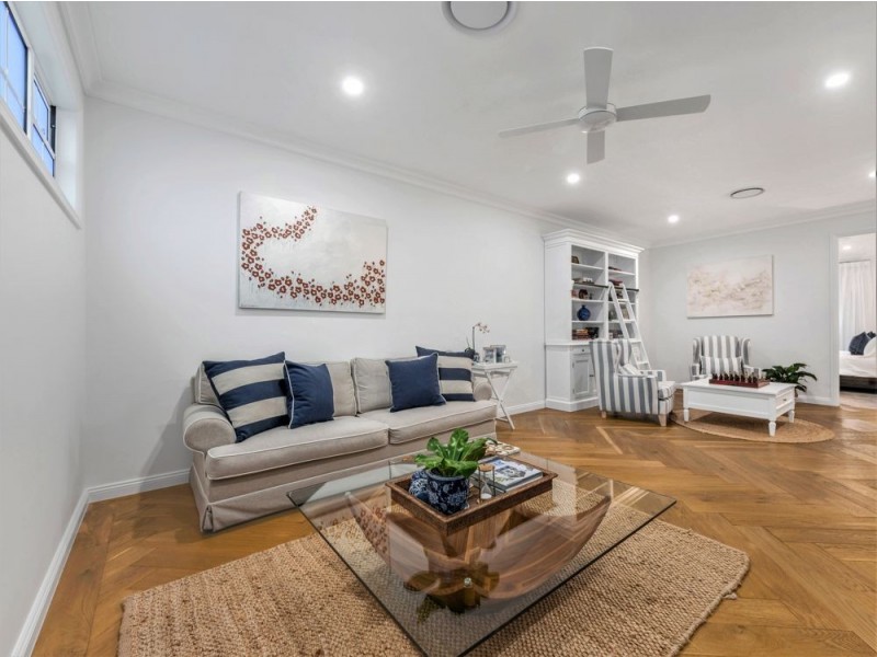 63 Sirius Street, Coorparoo QLD 4151