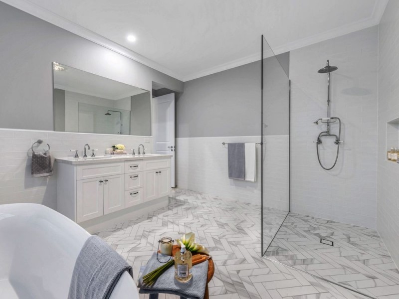 63 Sirius Street, Coorparoo QLD 4151