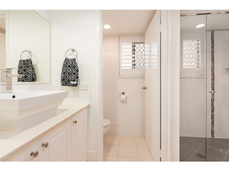 1/100 Bayview Terrace, Clayfield QLD 4011