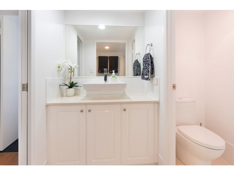 1/100 Bayview Terrace, Clayfield QLD 4011