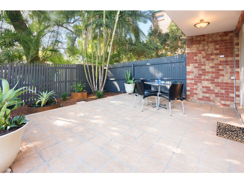 1/100 Bayview Terrace, Clayfield QLD 4011