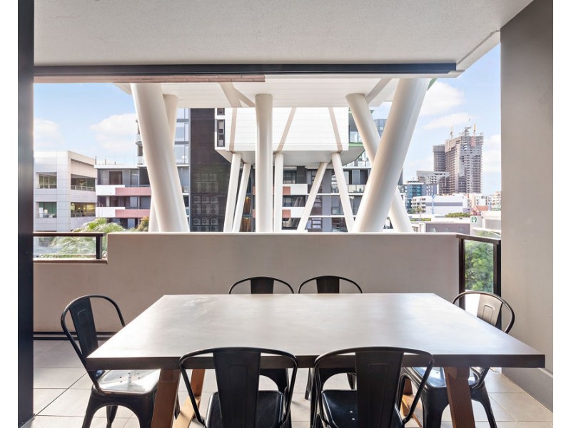 1021/9 Edmonstone Street, South Brisbane QLD 4101