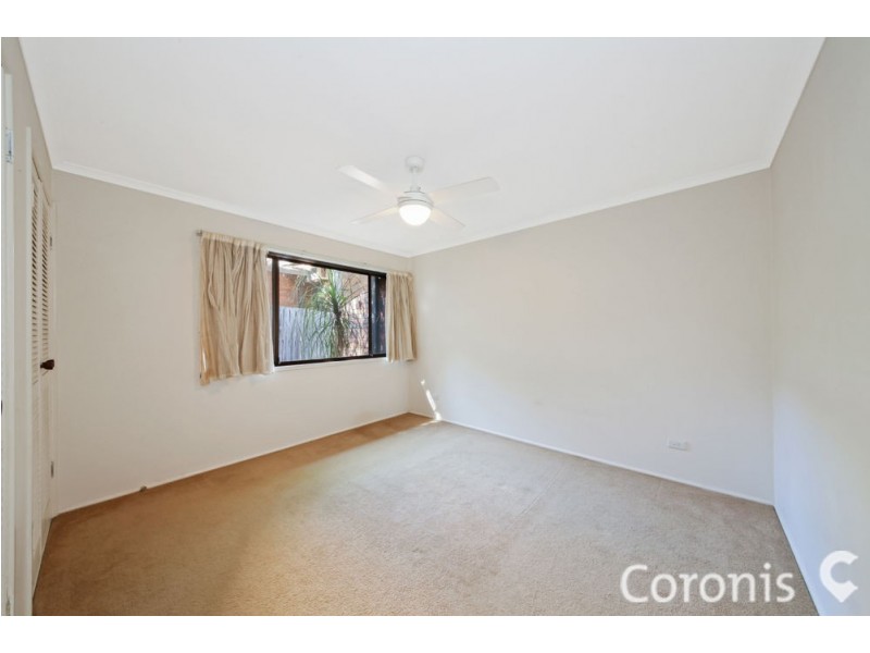 15 Wyndarra Streete, Kenmore QLD 4069