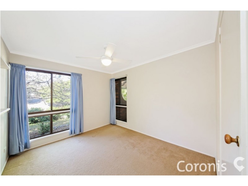 15 Wyndarra Streete, Kenmore QLD 4069