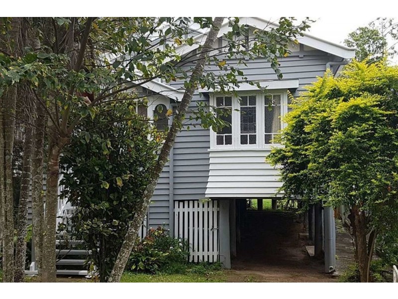 18 Overend Street, Norman Park QLD 4170