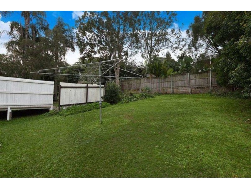 18 Overend Street, Norman Park QLD 4170