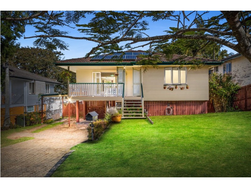 9 Bradnor Street, Carina QLD 4152