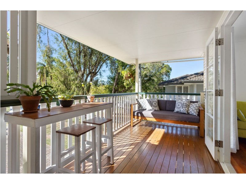 9 Bradnor Street, Carina QLD 4152