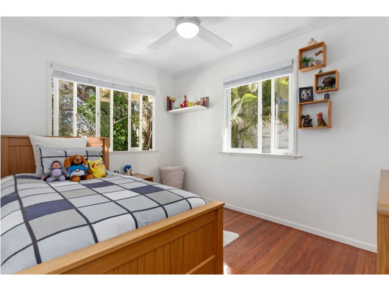 9 Bradnor Street, Carina QLD 4152