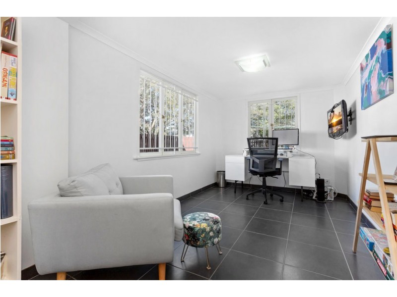 9 Bradnor Street, Carina QLD 4152