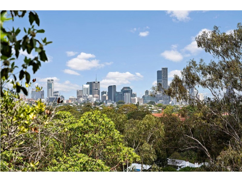 42 Grand Parade, Ashgrove QLD 4060