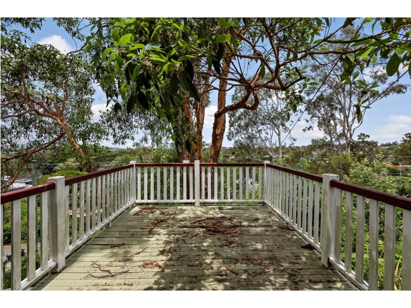 42 Grand Parade, Ashgrove QLD 4060
