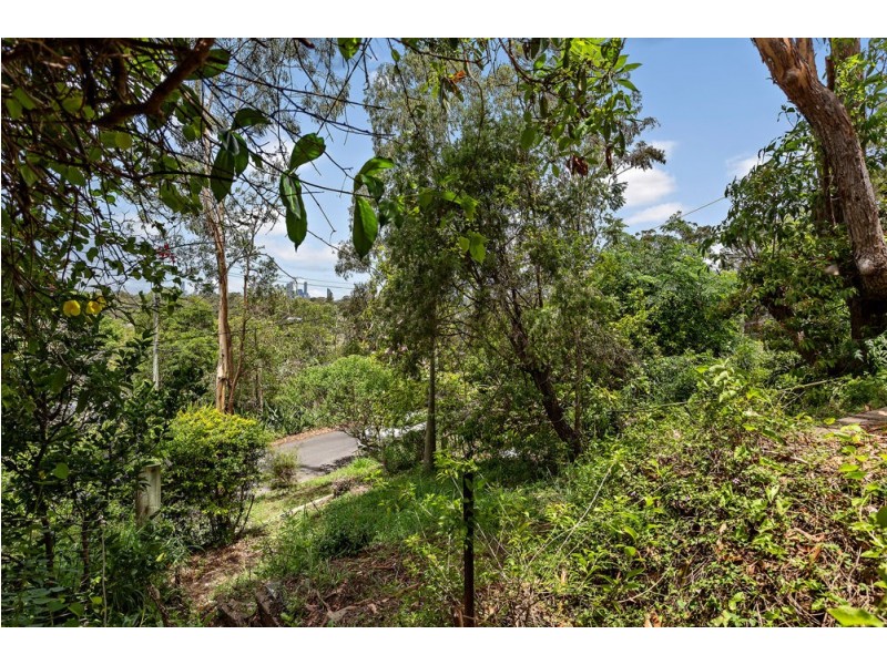 42 Grand Parade, Ashgrove QLD 4060