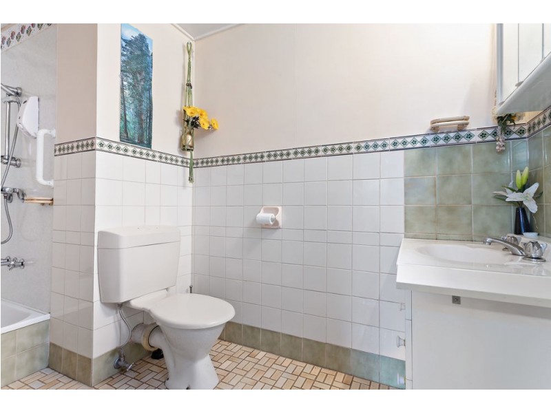 15 Bellata Street, The Gap QLD 4061