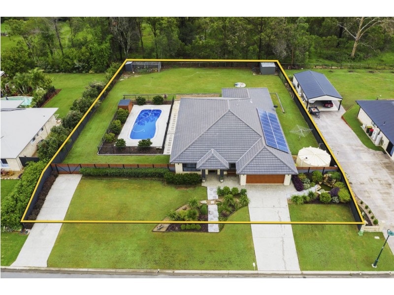 19 Stormbird Court, Upper Caboolture QLD 4510