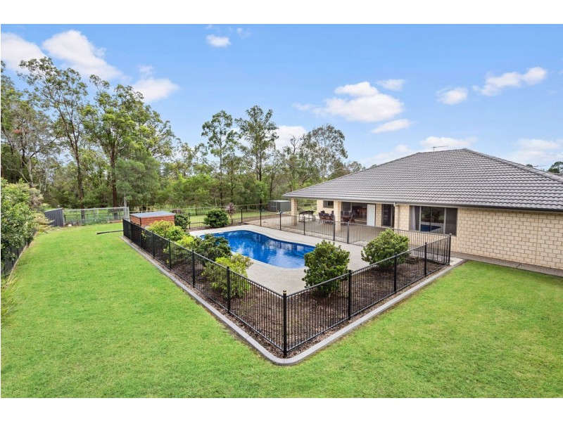 19 Stormbird Court, Upper Caboolture QLD 4510