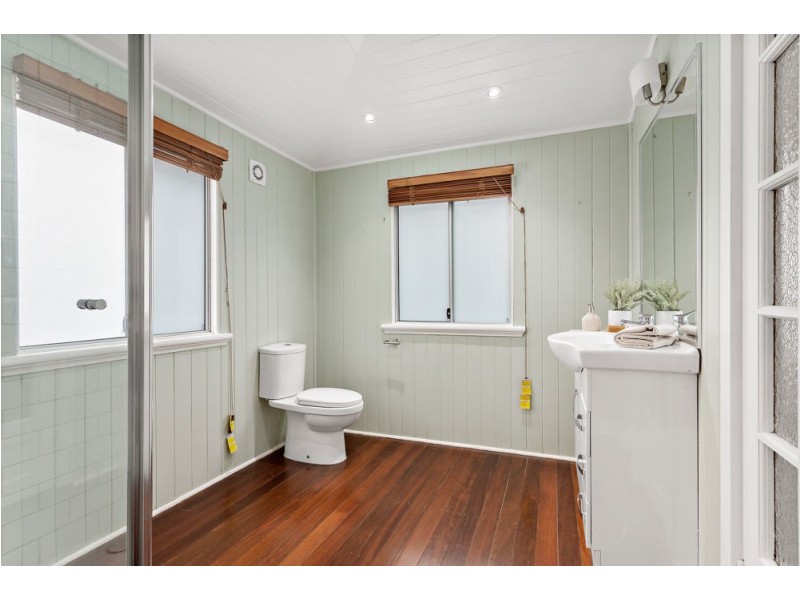 184 Ashgrove Avenue, Ashgrove QLD 4060