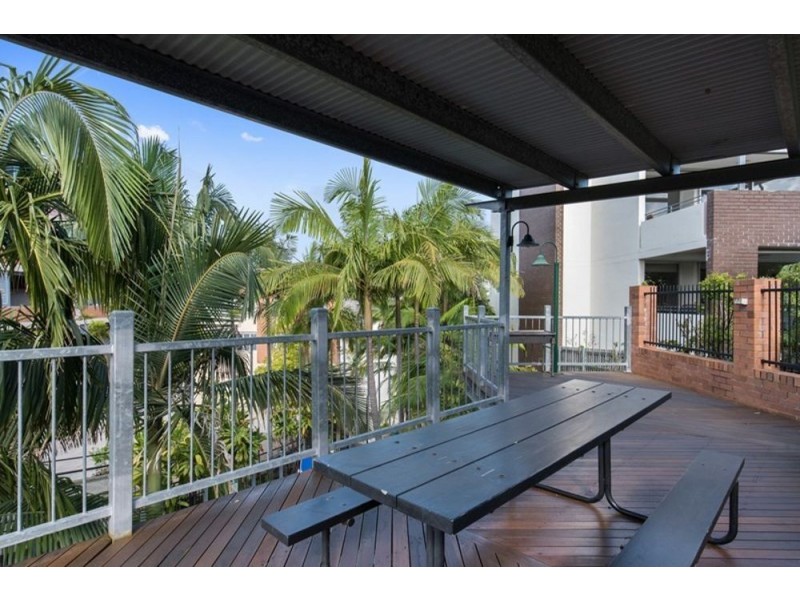111/24 Macquarie Street, Teneriffe QLD 4005