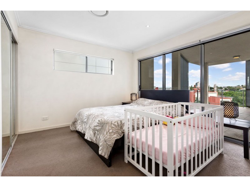 121/23 Robinson Place, Kelvin Grove QLD 4059