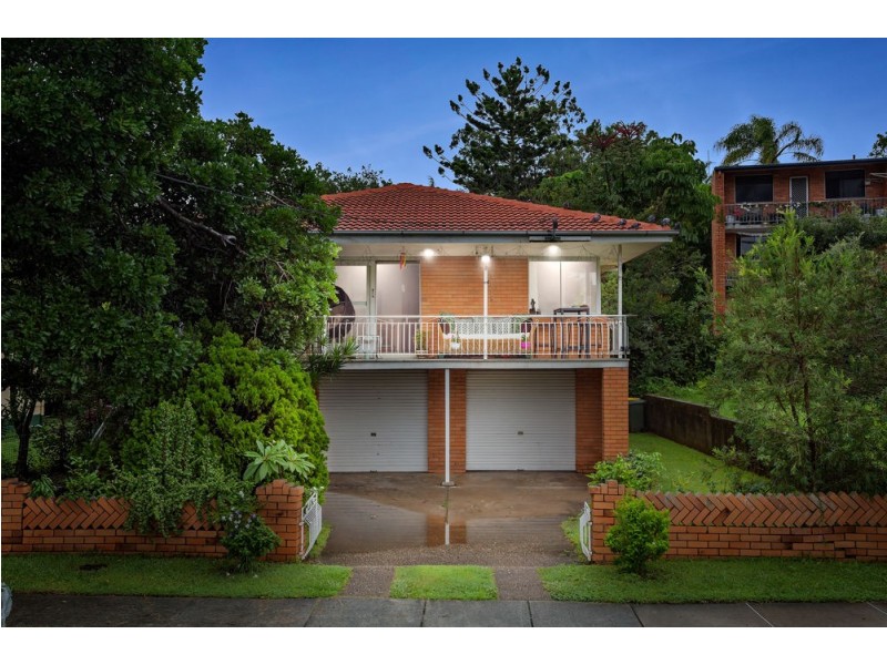 16 Aberleigh Road, Herston QLD 4006